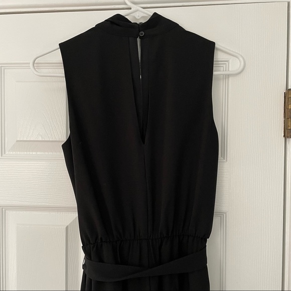 Black Jumpsuit - Banana Republic Factory - fits like a 2 - Picture 5 of 11